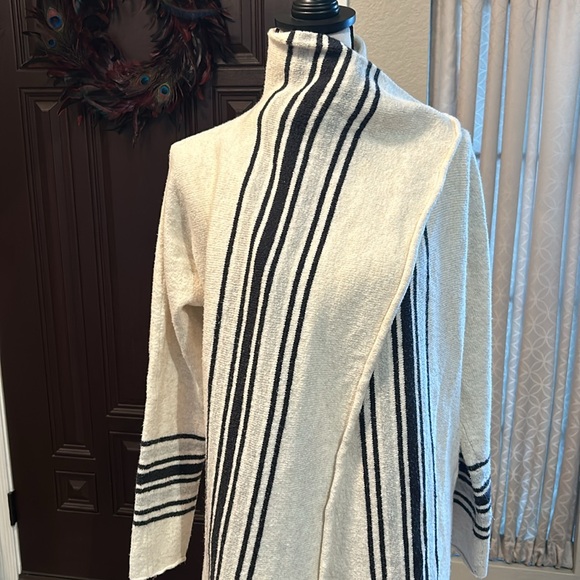 Eddie Bauer Sleepwear Sweater Jacket - Picture 6 of 8